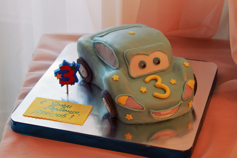 Два торта на тему