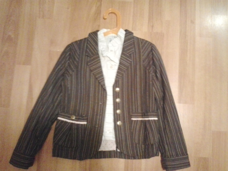 Scool пиджак, бриджи, блузка 500 руб