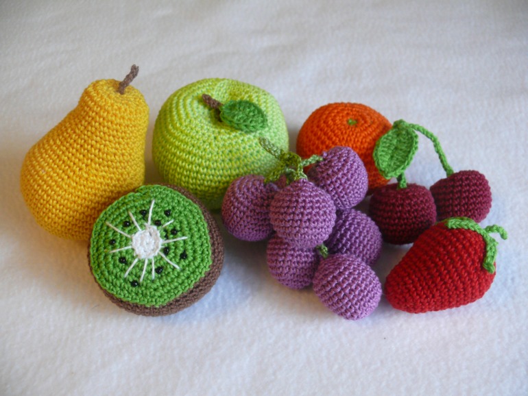 Свяжу на заказ фрукты-овощи.