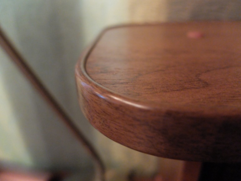 Края мебели.