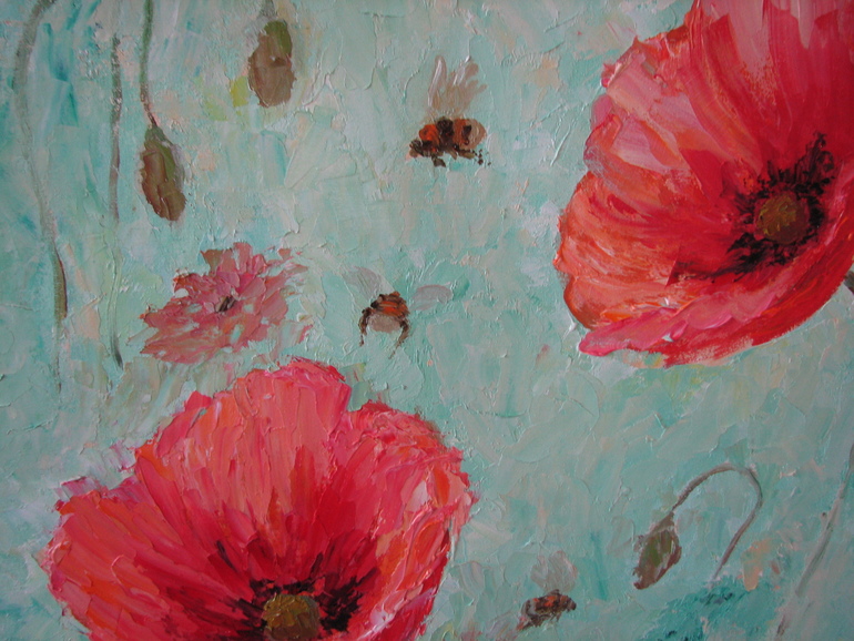 Мохнатый шмель на душистом маке..