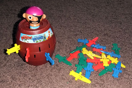 Игры на ловкость пальчиков.