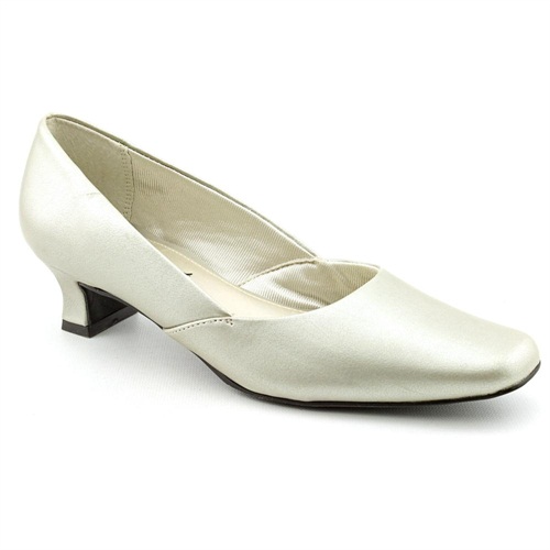 Туфли на супер узкую ступню - новые.