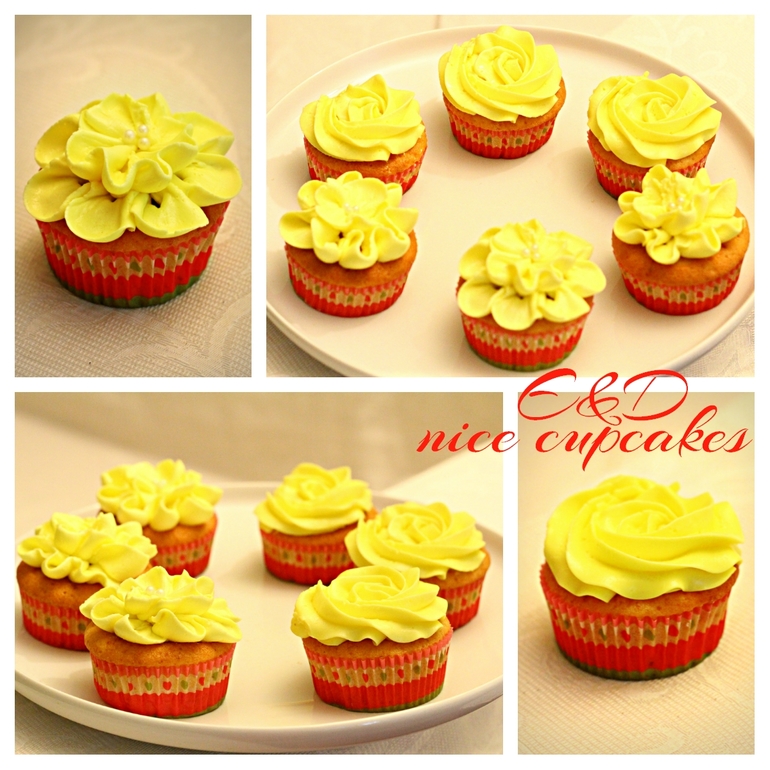 Ванильные с ананасовым сиропом,ананасовым пюре и меренга.