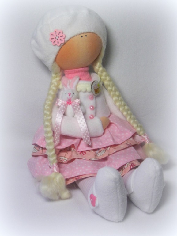 С любимой зайкой.