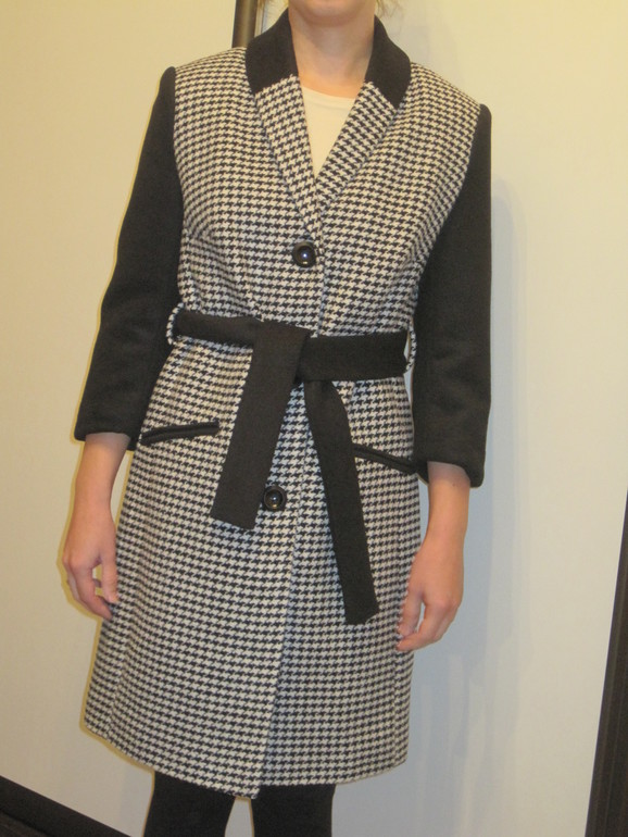 Новое пальто Кира Пластинина, S, 1100 руб