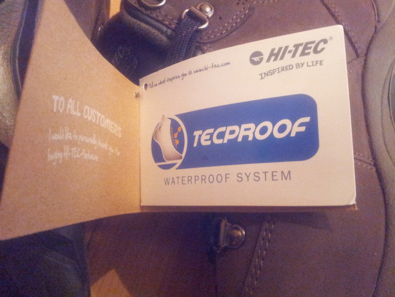 Ботинки д/м демисез. 35 размер фирмы HI-TEC  2000 руб