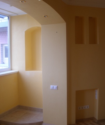 Как обрамляют углы арки?