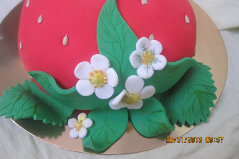 тортик клубничка