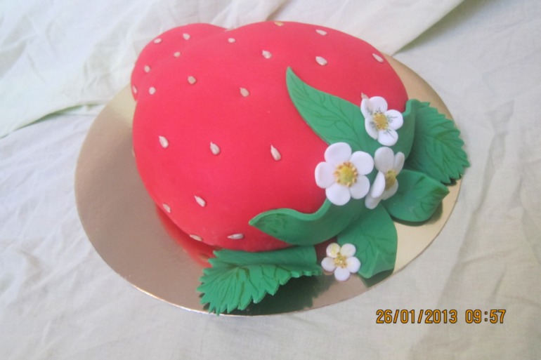 тортик клубничка