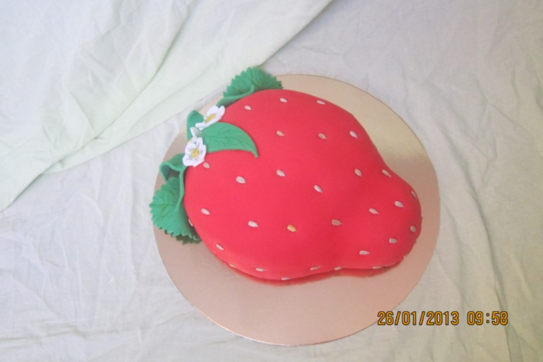 тортик клубничка