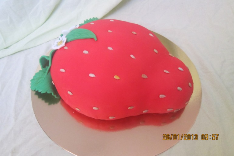 тортик клубничка