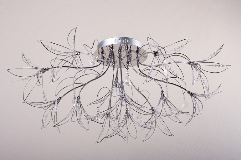 Помогите выбрать настенный светильник!