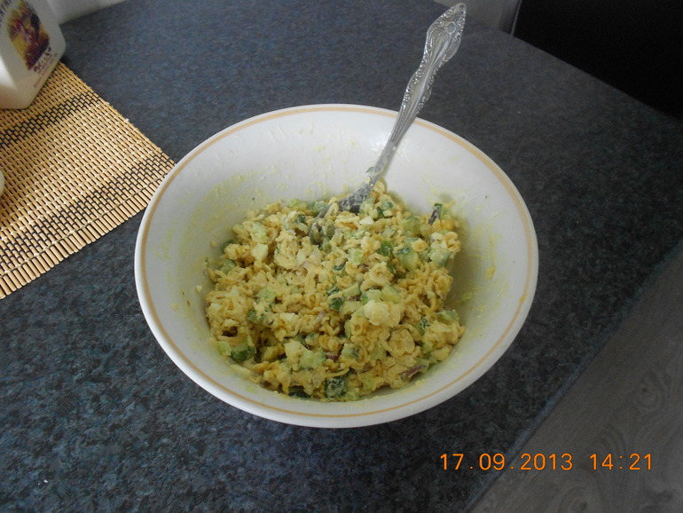 Быстрый салатик с лапшой БП.