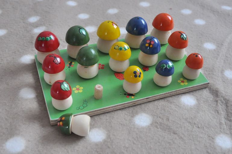 Наши вкладыши в 1 г. 9 мес. И пара вопросов про вкладыши...