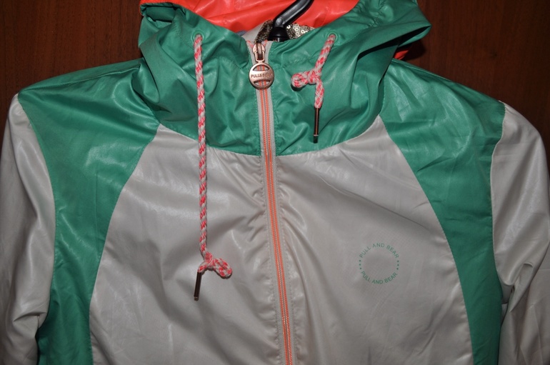 Куртка pull and bear 700р