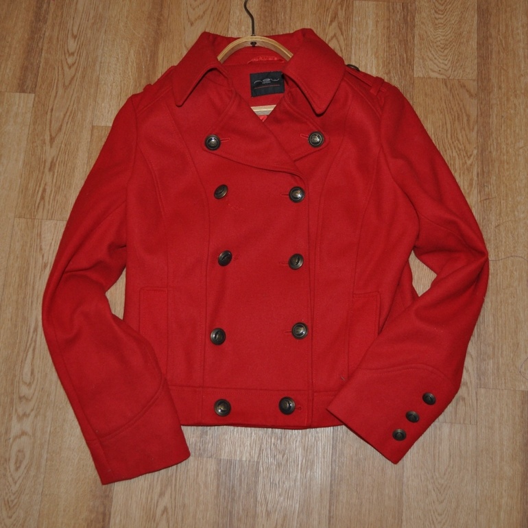 Много одежды в отличном состоянии(разные размеры)