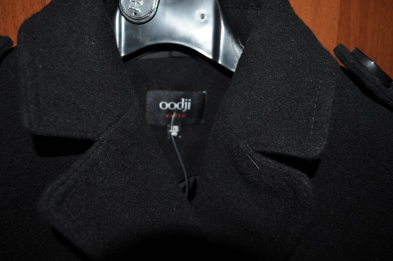 Много одежды в отличном состоянии(разные размеры)верхняя одежда. Буду добавлять.