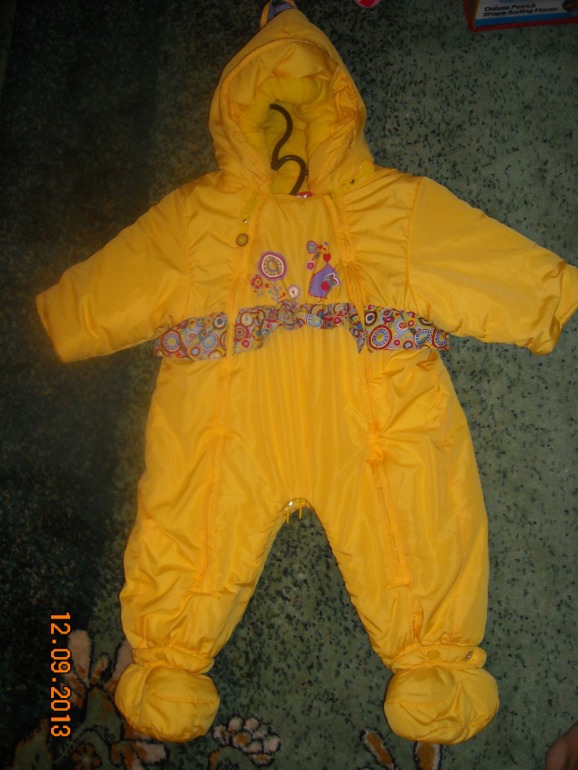 Комбинезоны малышке от полугода до 1,5 осень, зима