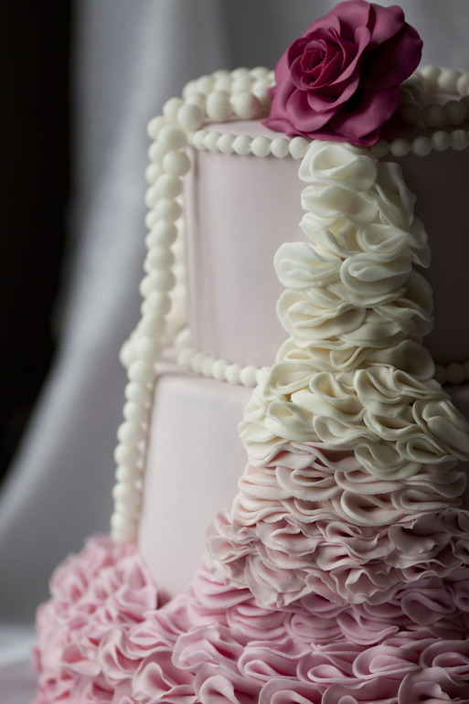 Свадебный торт. Мои импровизация на заданную тему.