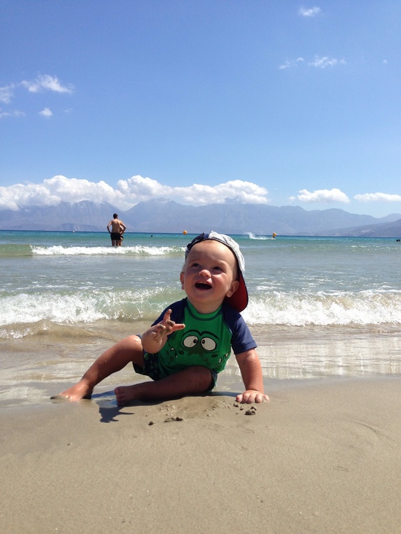 Крит. Знакомство с морем:)