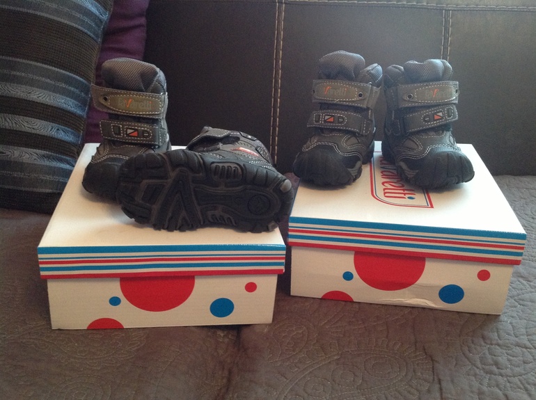 Новые сапожки на холодную осень- зиму 20 размер , 2 пары!!!