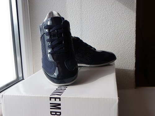 Bikkembergs в наличии. Цена 2300. Почта.