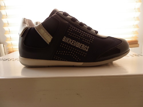 Bikkembergs в наличии. Цена 2300. Почта.