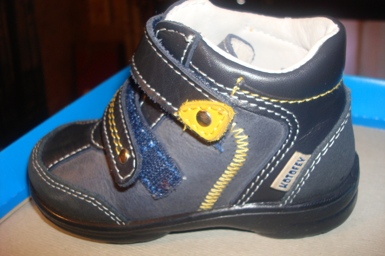 Новые ботиночки КОТОФЕЙ р-р 21 . 700 руб.