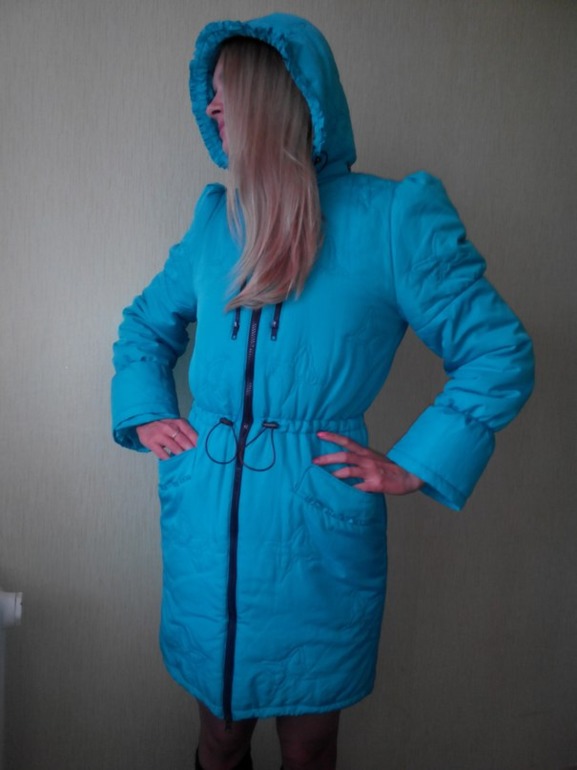 Продам демисезонную слингокуртку.