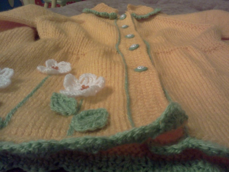 первый реглан сверху, подарок на двухлетие маленькой девочки