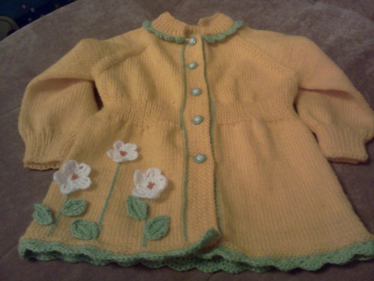 первый реглан сверху, подарок на двухлетие маленькой девочки