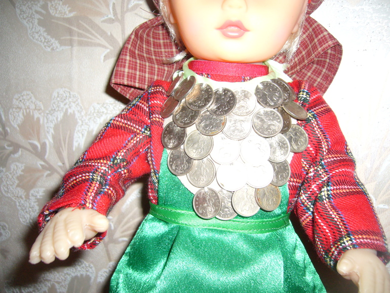 Кукла в национальном костюме для садика.