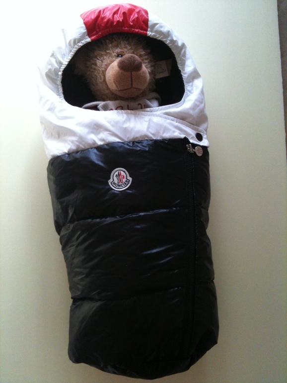 Пуховый конверт Moncler (копия) на новорожденного 1800 руб