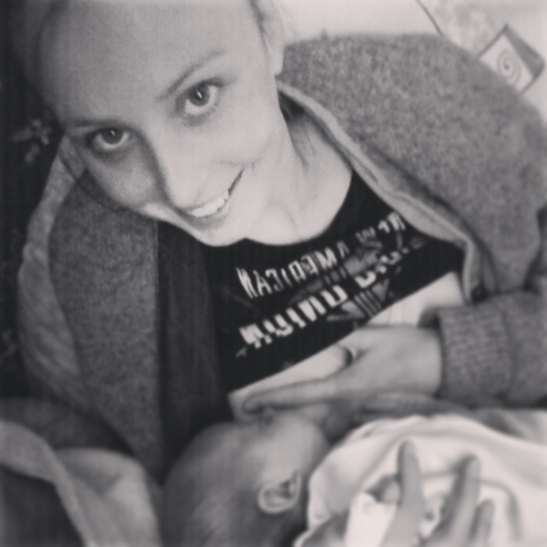 Чем бы мама не тешилась:-)