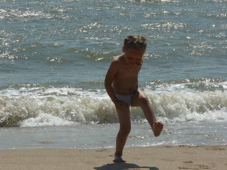 Бердянская коса 7.06-17.06.2013. 33-тья неделя беременности и четырехлетняя доча.