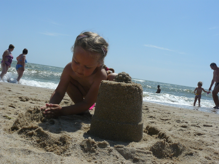 Бердянская коса 7.06-17.06.2013. 33-тья неделя беременности и четырехлетняя доча.