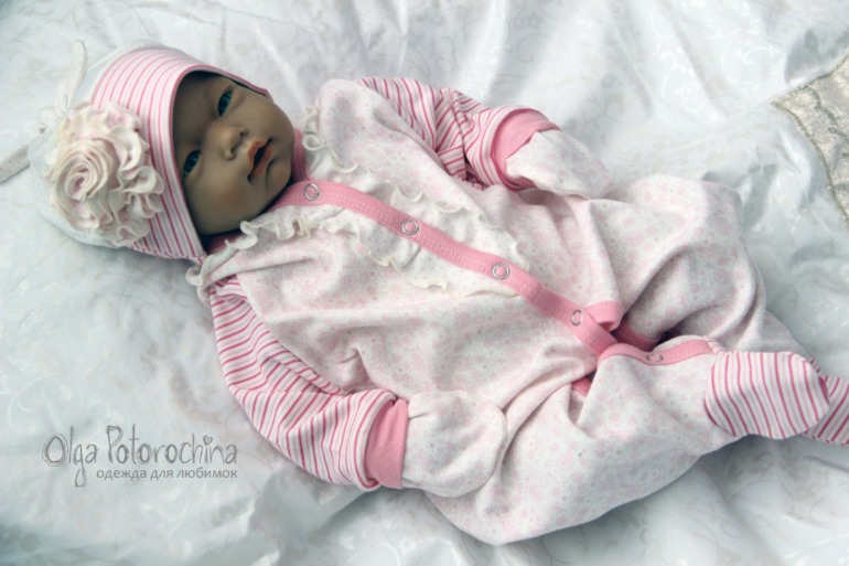 Несколько комплектов для малышей.