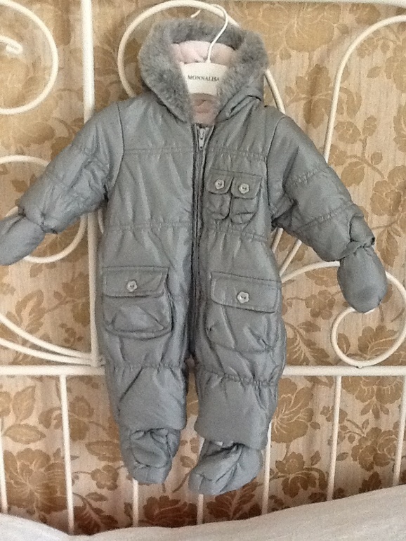 Комбинезоны, куртки, шапки Mathercare для девочки и мальчика по 900 руб. Размеры 0-24мес.