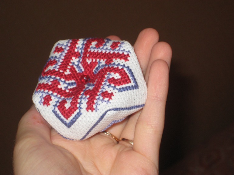 Моя первая малютка бискорнюшечка)))