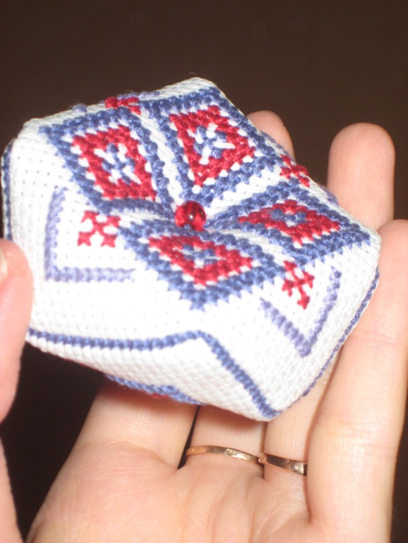 Моя первая малютка бискорнюшечка)))