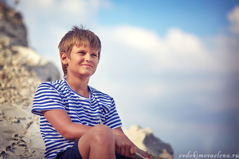 У белых скал