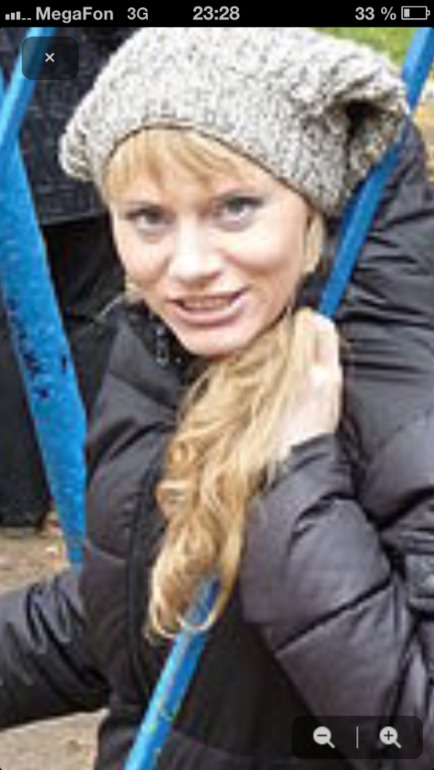 Поселитесь секретами прикорневого объема волос!)