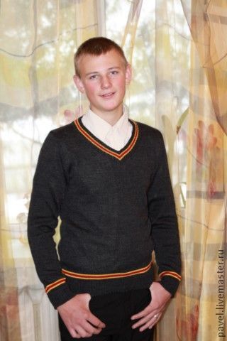 Колледжные свитерки и жилеты.