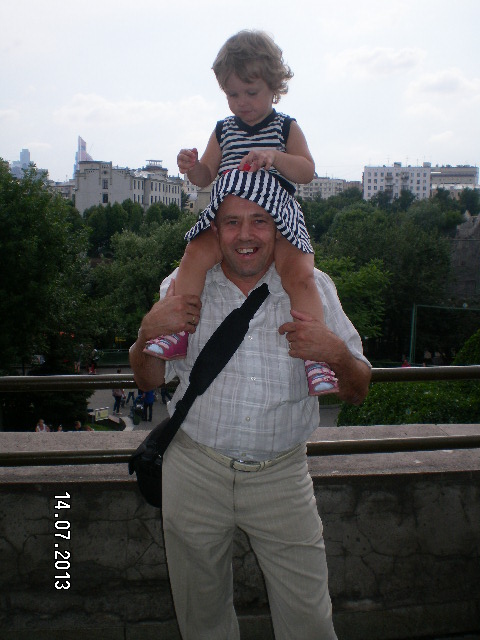 Всей семьёй поехали в зоопарк