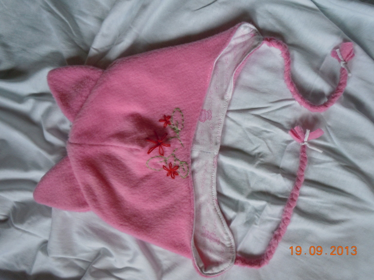 Шапули для дочки:)