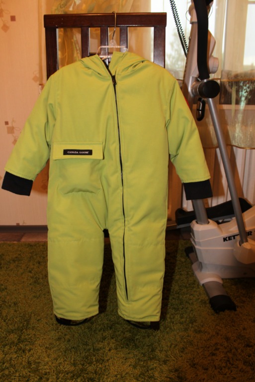 Комбинезон Canada Goose размер 18-24 мес. ПРОДАН.