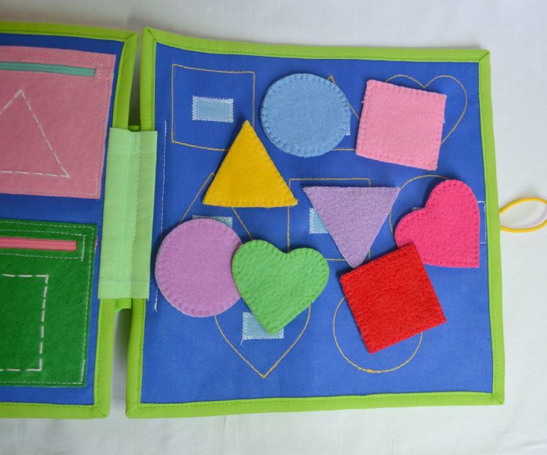 Именная развивающая книжечка)