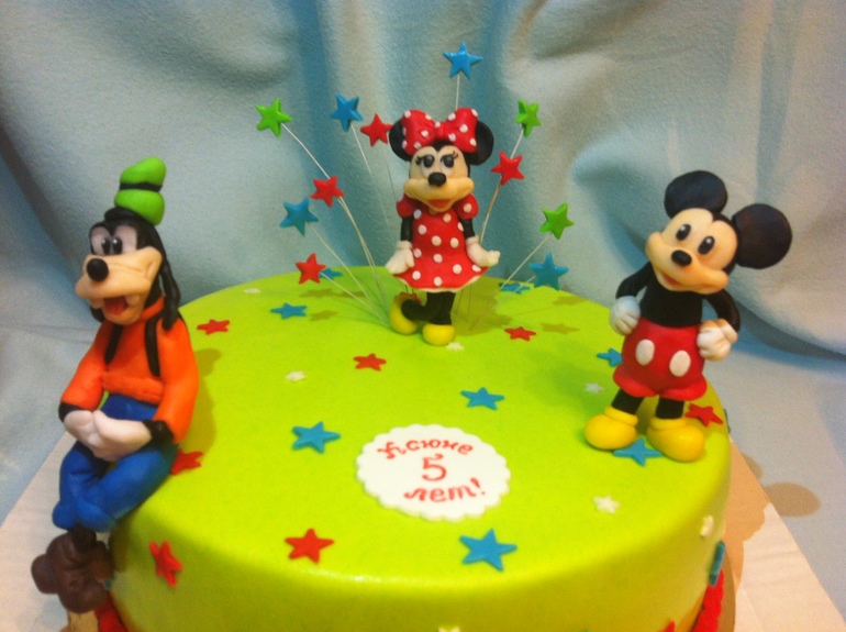 Мини маус и компания))