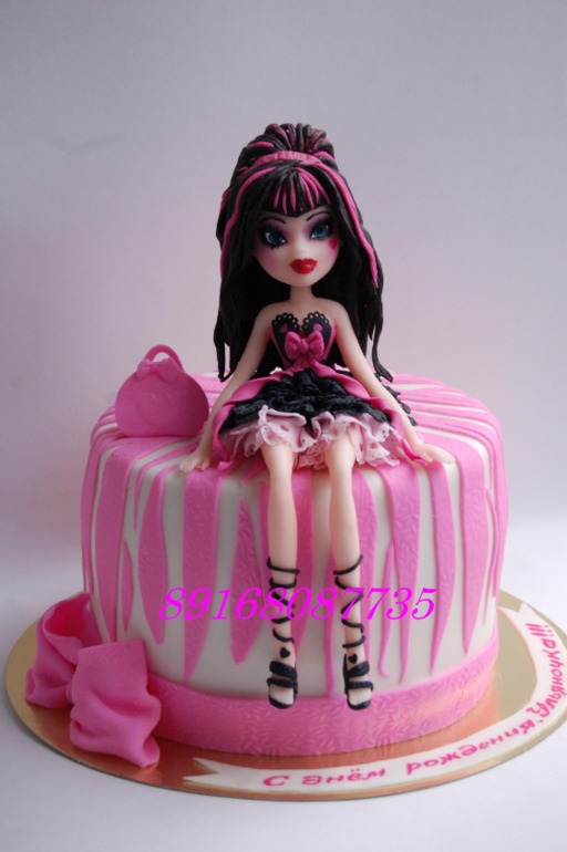 Торт Монстер Хай. Дракулаура.